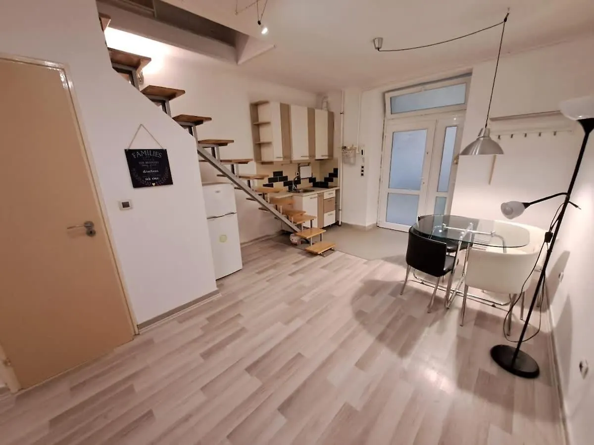 B42 Cozy Villa Budapest 0*,  Magyarország